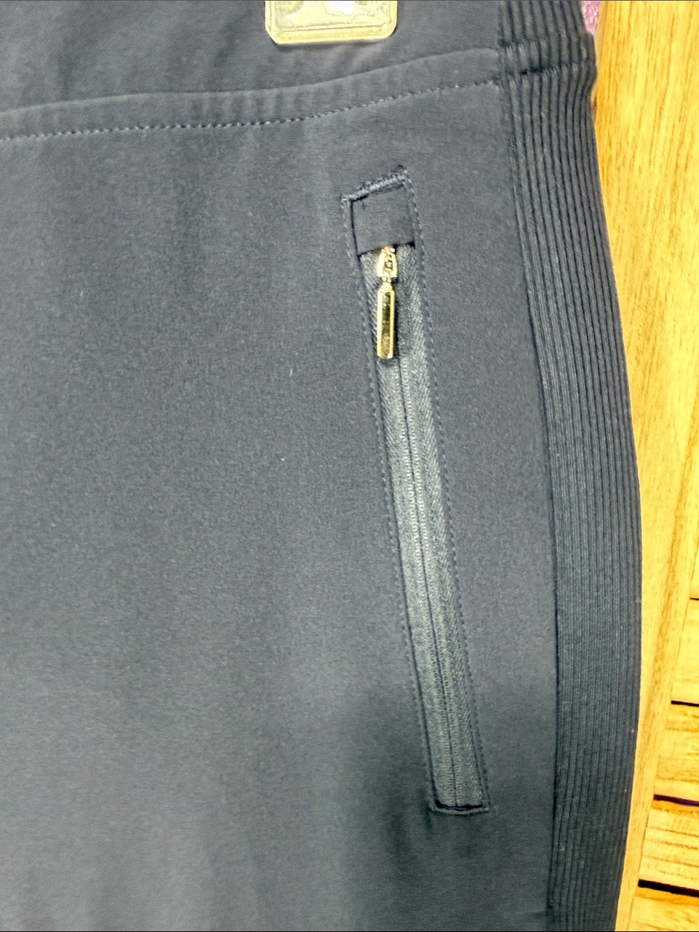 Chico's Classic Blue Stretch Zip-Pocket Pants Size 8 - Picture 7 of 14